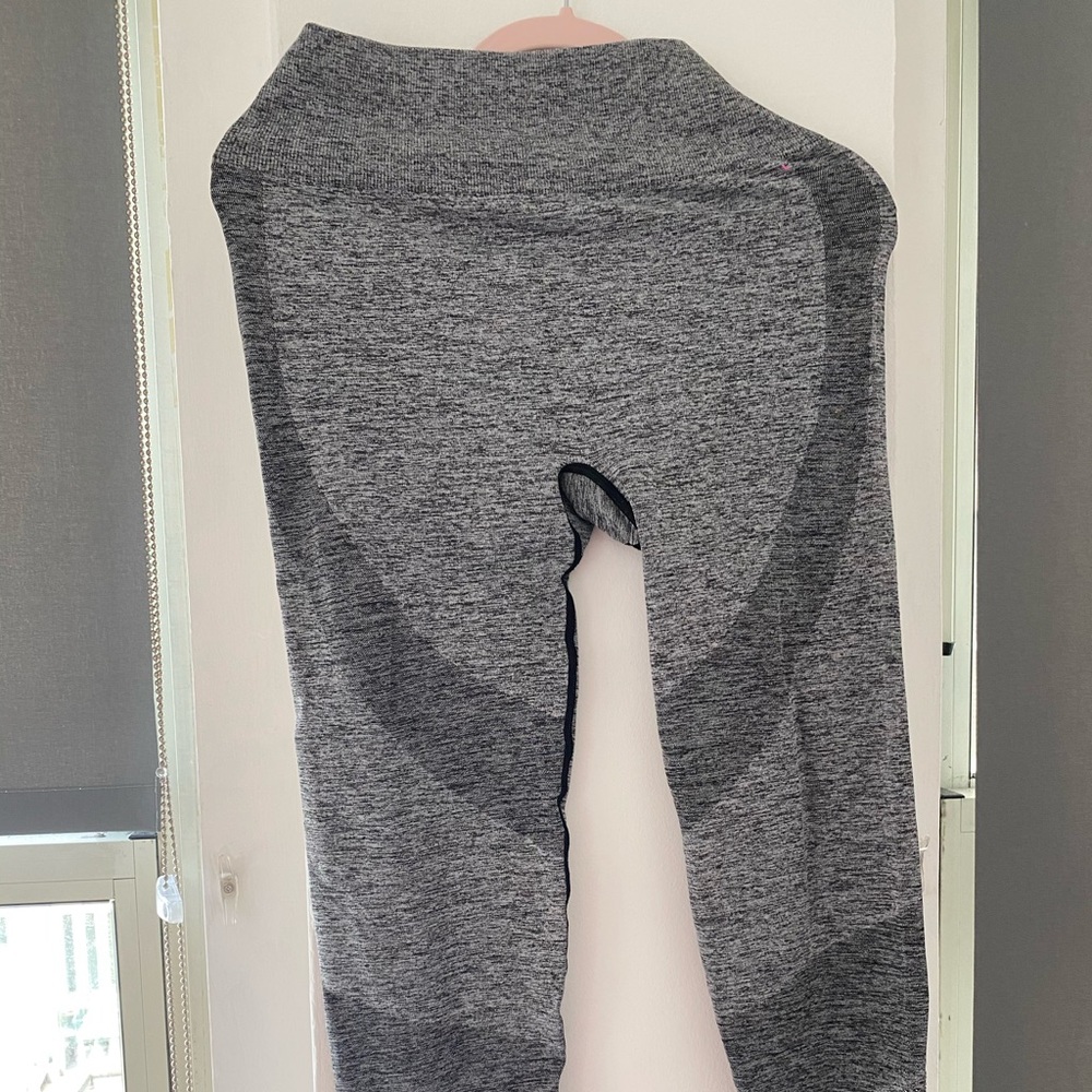 Victoria’s Secret PINK Seamless Leggings